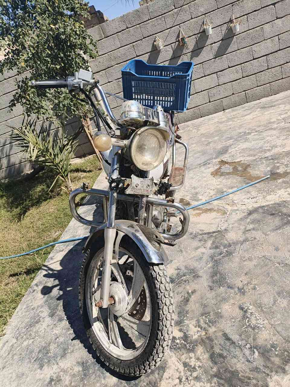 سلام عليكم 
دراجه جني 2016 للبيع اوراق كامله دراجه كامله مابيها اي نقص تشغل وتطلع 
***********
