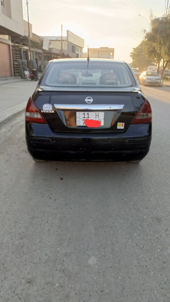 السلام عليكم نيسان فرسا 2009 رقم بغداد دولي سنويه جديده السياره قطعتين فقط صبغ السياره كفاله عمه عده المحرك خيط تبخير خفيف فقط 70و بيها مجال وهذه رقمي ***********
