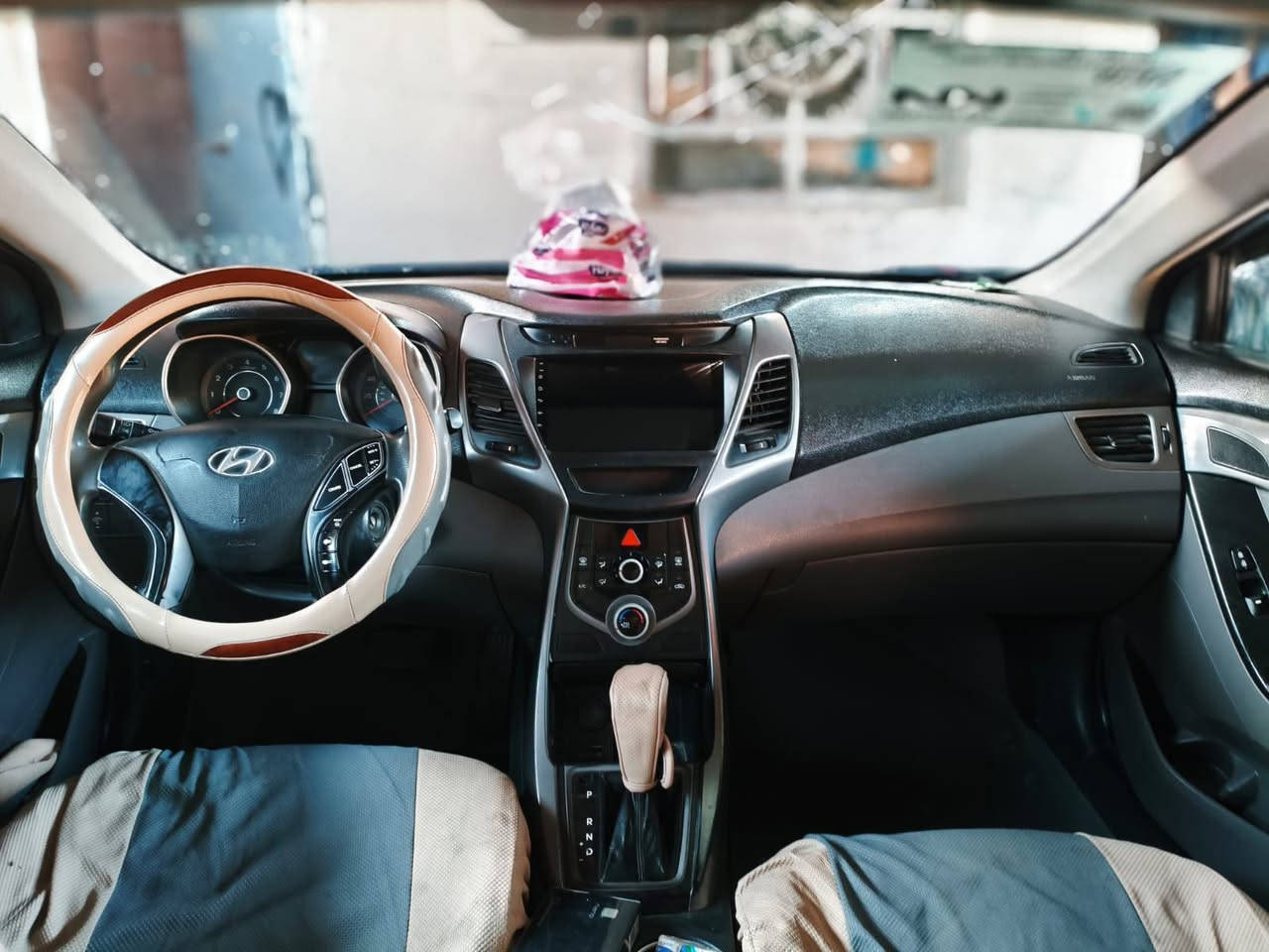 النترا موديل 15 وارد امريكي محرك 2000 دوش رقم بصرة سنويه جديده بيهه ينيد امبدل وبيهه رشات صبغ 3 قطع سياره جديده وجاهزة من كلشي مابيهه اي نقص محرك وكير وحداده وتبريد شرط الفحص سعر 90 عنوان بصرة هاتف *********** ماشيه 150
