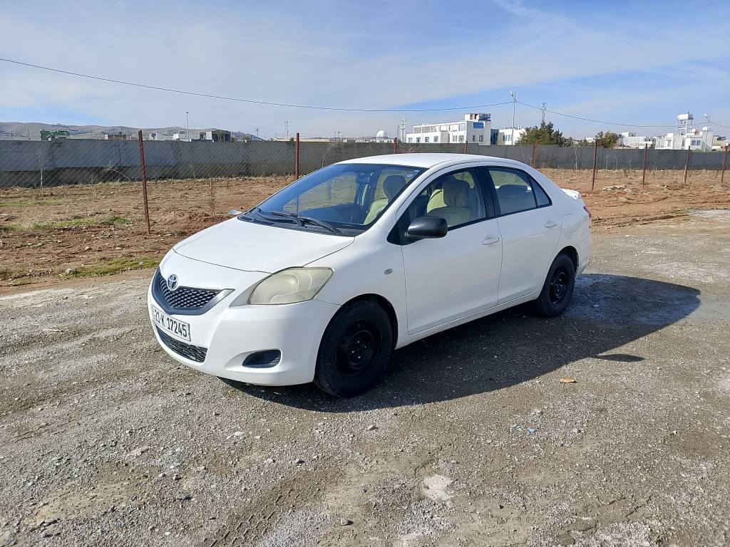 تۆیتا یارس
 مۆدێل 2007 ئۆتۆماتیك 
ڕەقم سلیمانیە
سەنەوی تازە تا 2028 
کارتی بەنزینی خۆی لەگەڵدایە .
گێڕ و مەکینە و تەبرید بەشەرت 
دوو پارچە و پەڵەیە بێ ناوگرتن  
ناونیشان : چەمچەماڵ 
ژ.م / *********** شمشمل, السليمانية
