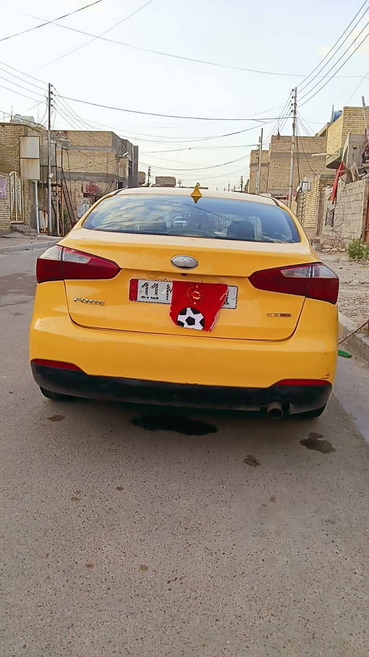 سلام عليكم سيارة فورتي موديل 14بسمي گير محرك مكفولات وسيارة خير من الله السعر 95رقم ***********
