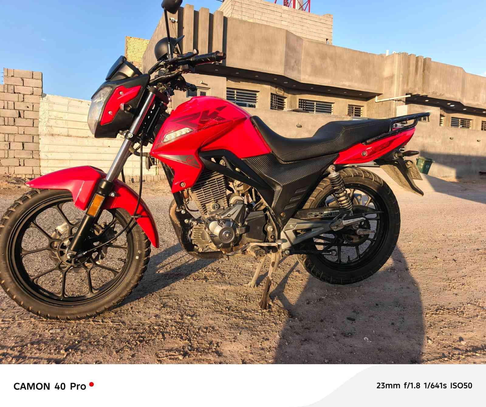 السلام عليكم، دراجه RK 200c مرقم اربيل سنوية بأسمي تحويل ثاني يوم، دراجه خير من الله ما ناقصها شيء تاير امامي مبدل ايطالي، سبانه ما ممدود عليا جيب فيتر وتعال، مكاني بغداد.
***********
