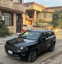 جيب كراند شيروكي الموديل : 2014 المكينه : 3600 v6 المرغوبه الممشى : 12...