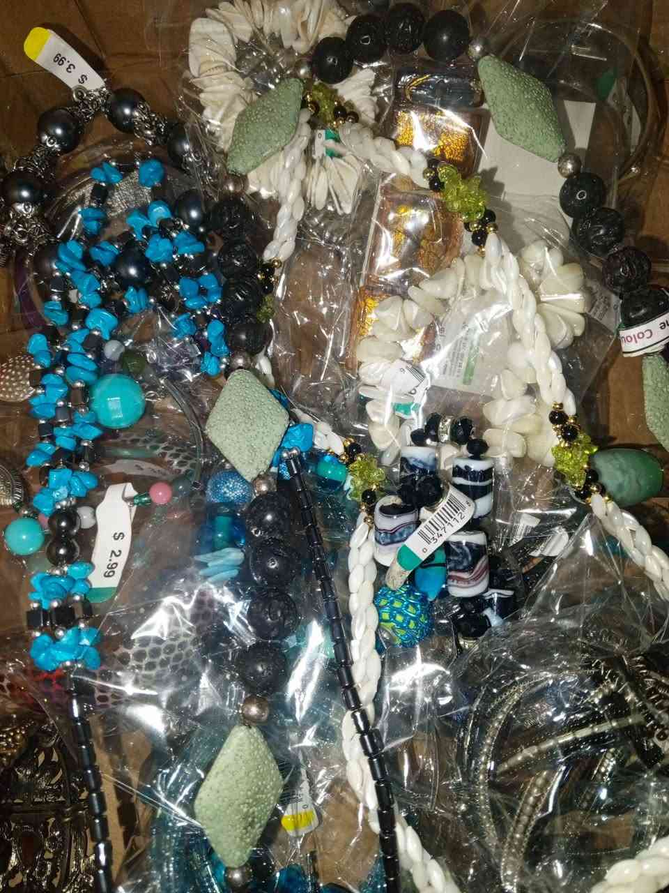 شلعه اكسسوارات كندي نضافه فوللل


**إذا كنت صاحب هذا الإعلان وتريد حذفه لأي سبب، رجاءا أرسل رسالة إلى الدعم الفني**