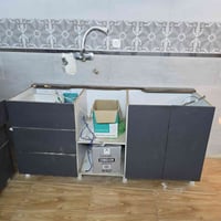 عندي كاونتر mdf بدون مرمر ارضي   الي يحتاجه يدفع الي يشوفه وياخذة مكان...