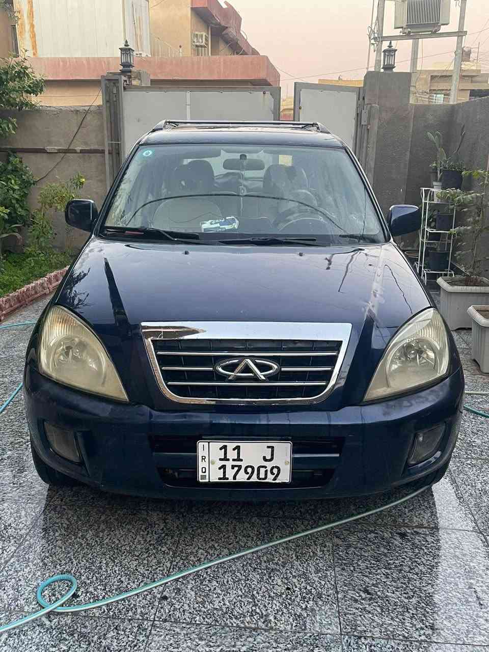 السلام عليكم ورحمته الله وبركاته 
تيكو ٢٠١١ مكفوله من الصبغ والضربة والفتح والتبديل والخياس ما عدا طخه بسيطه بالباب جاهزه  مكينه كير  لا مفتوحه ولا مجفته شد جديد شرط  تخم تاير باتري كارتون  كلشي كامل حدادية نص عمر   تبريد ثلج  رقم بغداد بسمي سنويه ل٢٠٣٣ مواصفات المعروفه سياره مال بيت وجنييان كلش نظيفه السعر ٦٥ وبيه مجال مكانه ناصرية حي الشموخ ***********
