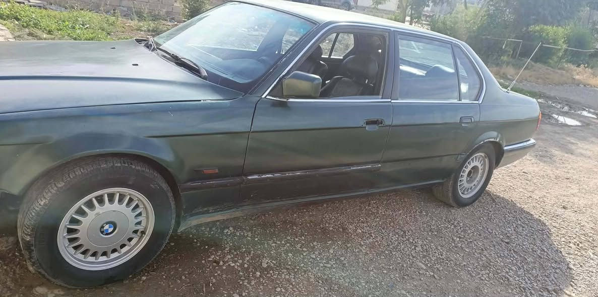 بي ام دبليو 735 موديل91 مال تعمير مكان بغداد ***********
