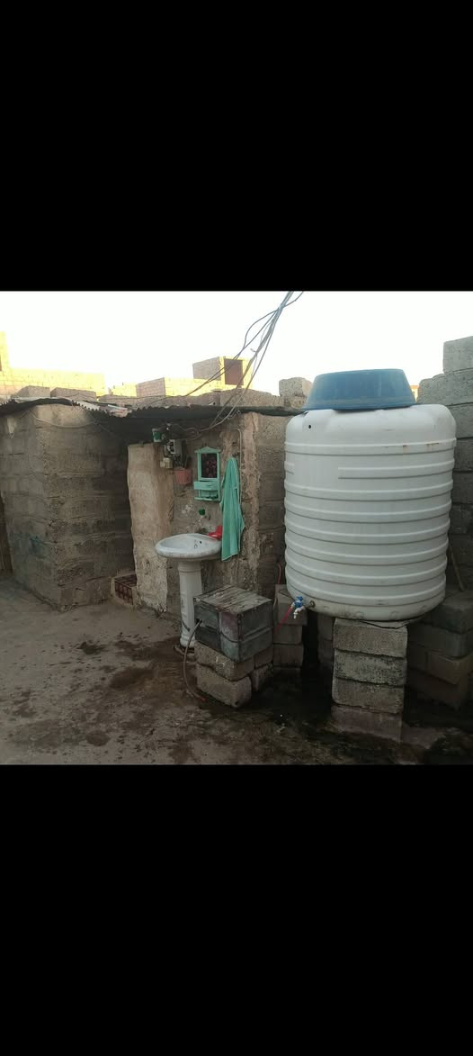 للبيع للبيع 🏠🏠 
دار في حي السماح الثانيه / قرب مشروع الماء / على سايدين ٣٠ / مقابيل المدرسه والمستوصف  /  المساحه / ٣٠٠  متر /  يتكون من اربع غرف معه المشتملات 
خدمات ماءفول💦+كهرب+تبليط
صنف العقار + تجاوز +  السعر ١٥ مليون /  وبي مجال /  للأسفسار الأتصال على الأرقام + *********** / *********** / يوجد لدينا عروض في حي السماح / الأولى/ والثانيه/ والأطباء/ سكني/ زراعي/ تجاري/
