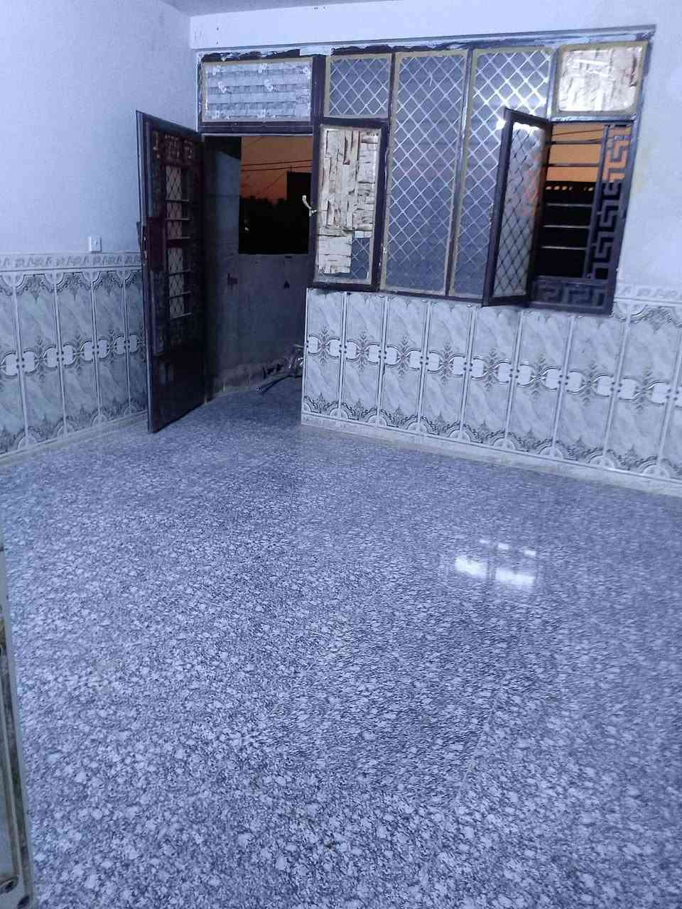 بيت للبيع في هوررجب
مساحه ١٠٥ ملك طابو صرف
 بصف جامع هوررجب موقع
 البيت مقابل ثانوية عشتار للبنات
 يبعد ٢٠ م عن الشارع العام
البيت طابقين يصلح استثمار
والحلو الي بي ملك صرف مو
 زراعي وبي درج خارجي
بي ٣ غرف نوم
للاستفسار الاتصال على الرقم
 ***********
