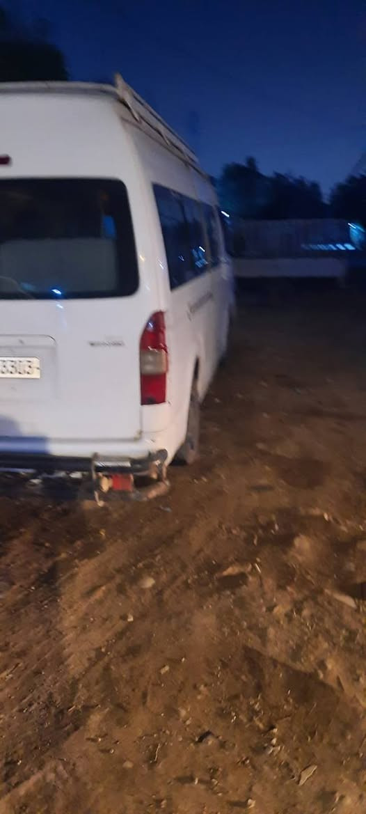 السلام عليكم 
جنبي 2013 بابل مكينة كير اكسن تبريد حداديه مكفولات بيها صبغ قليل مصفره هيئة وضريبه وغرامات رقم انكليزي بسمي السعر 93 وبيها مجال 
العنوان بغداد البياع ***********
