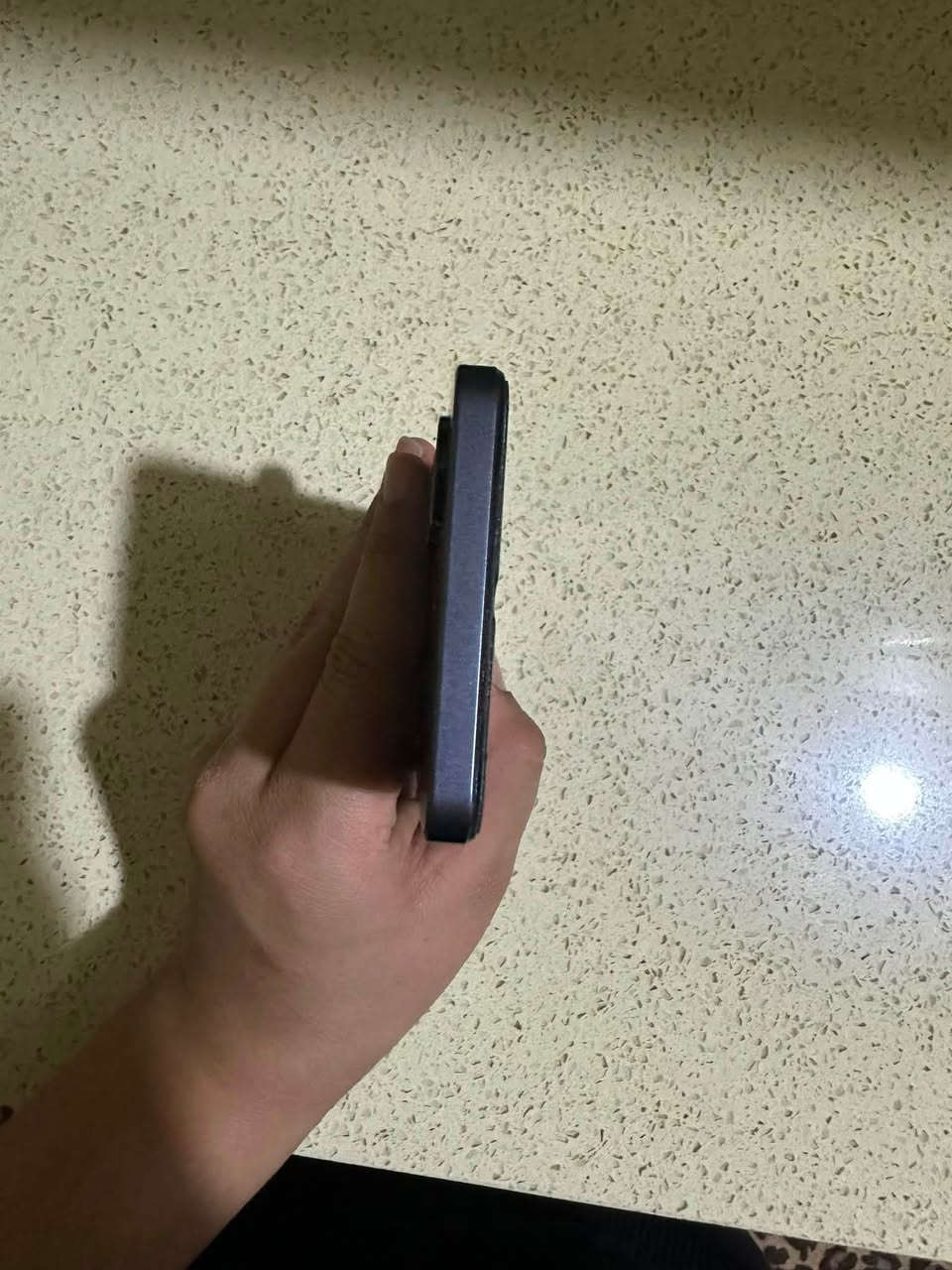 اسلام عليكم للبيع realme ul  جهاز نضيف جدا مابيه شخط واحد لابشاشه الشاصي كلش نضيف مابيه شخط واحد ذاكرته64  ابد ابد مايصرف شحن ضهره ايضا مابيه شخط واحد وسعره👏🏻135 وبيه مجال بسيط مكاني كربلاء طويريج رقمي👈🏻***********وبيه واتساب
