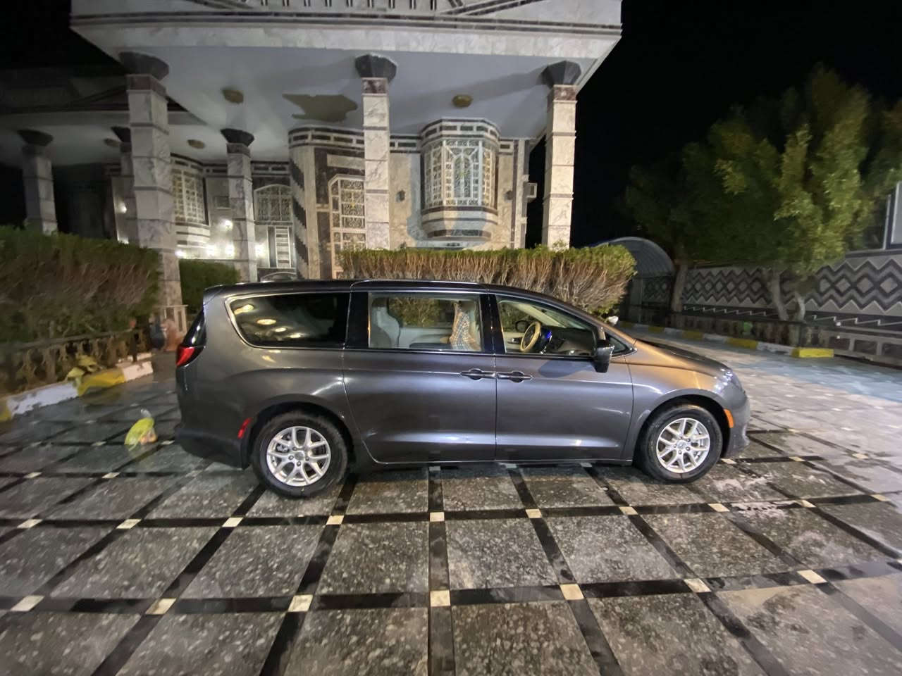 السلام عليكم
كرايسلر فيوجر
مديل 2023
موصفات السياره
شاشه
مداخل تابسي 
كاربليه 
البيبان كهرباء
 جنطه كهرباء
كرسي السايق كهرباء
  رقم بصره بسمي
ماشيه السياره 38ميل
السياره كلين تايتل يعني بدون حادث
 السعر 235 وبيه مجال
العنوان البصره
رقم الهاتف (***********) ليث تصال وتساب
