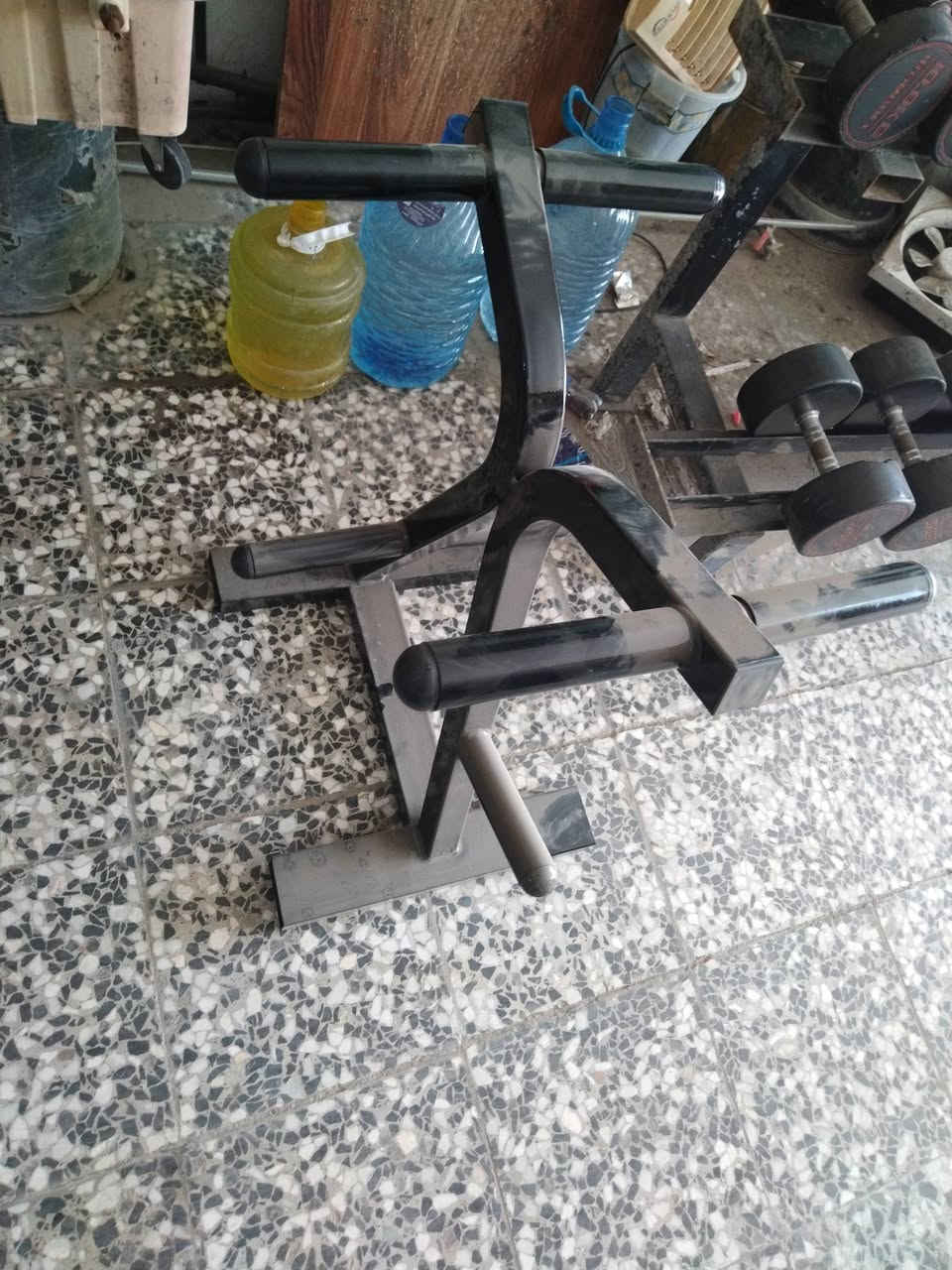 للبيع العنوان بغداد ***********
