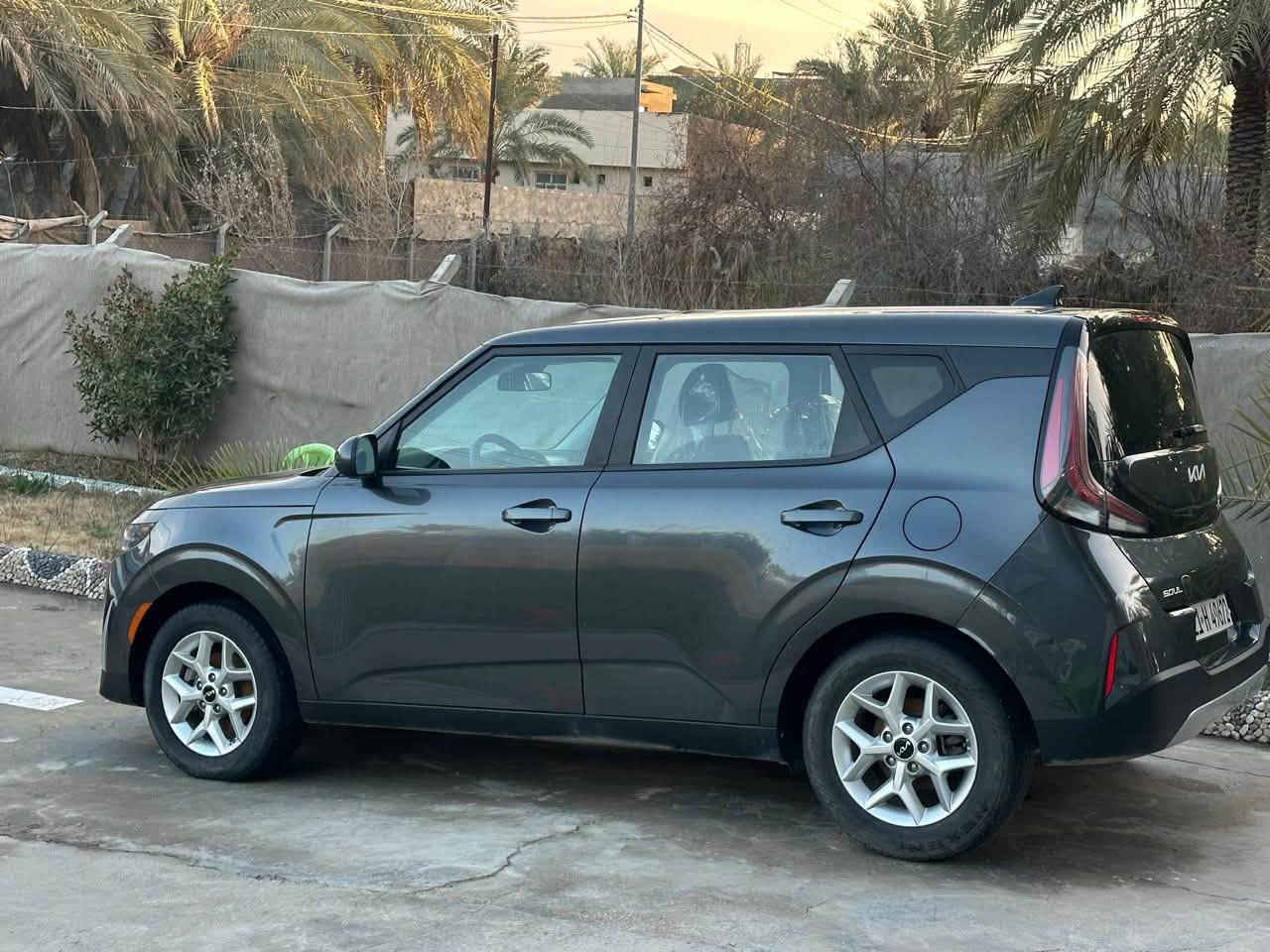 كيا صول  2024   بيع سريع الشكل الجديد دولي بااسمي.كفاله عامه دعاميه فقط باامريكا   بارد بسيط بلبنيد   شرط الفحص هزه وسنويه جديده مكينه 2000 دوش  ممفتوحه كير At   ماشيه 29,000. جاهزه من كلشي سيرفس كامل   تبريد ع الشركه.  مامفتوح برغي كله ع وضع الشركه   . خلاف ذالك اتحمل مسؤلية الكلام 
السعر 137$  مع مجال جداا بسيط 
اي ستفسار ع الرقم  واتس متوفر  

مكان حله 

***********
