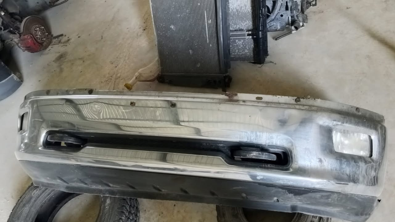 السلام عليكم
للبيع غراض حاوية بحالة الوكالة دوج رام كلاسك باب قصير
زوج جاملغات
بنيد 
دعامية 
اربع بييان  كاملات فول فول مواصفات ومراياتهن
دوسات زوج 
السعر ٣٠ ورقة 
البيع فقط فقط كلهن ما انبيع منهن قطع 

***********
***********
