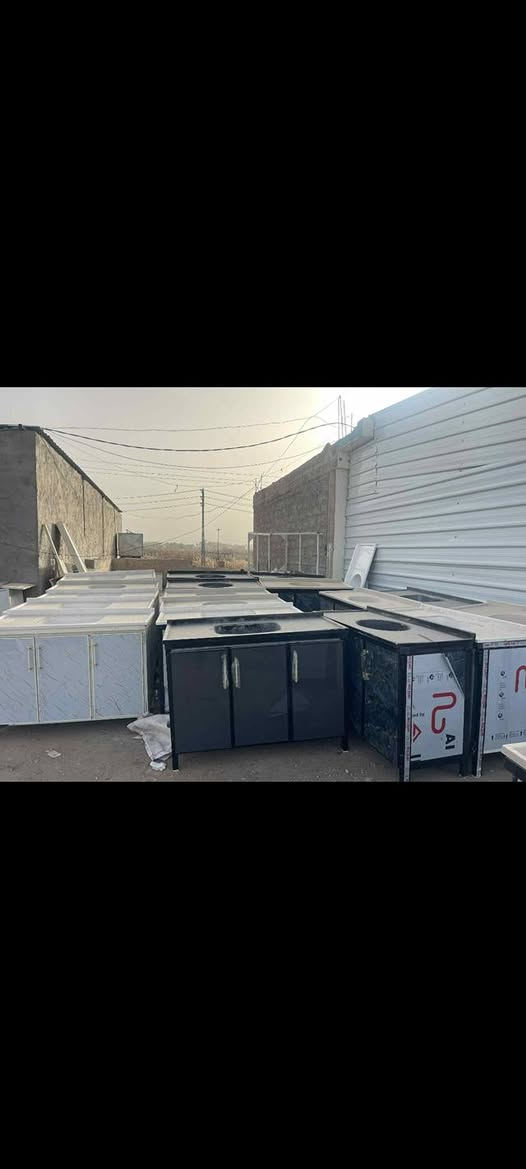 للبيع
سنك واحد سعر ١٥٠
ميز ٦ كراسي احمر سعر ١٤٠ 
ميز ٤ كراسي ابيض سعر ١٠٠
كرافت اوتماتيك سعر ٢٠٠
١١ مقعد ٧ ديوان  رصاصي متر حطاطه جديد سعر ٤٥٠
ثلاجه وسط رصاصي سعر ٢٠٠
ثلاجه جبيره ابيض سعر ٢٥٠
ثلاجه وسط ابيض سعر ٢٠٠
ثلاجه وسط احمره سعر ٢٠٠
الكنتور حطاطه سعر ١٧٠ 
 سرير واحد سعر ٥٠ 
سرير عدد ٢ 
مكنيه ميز سعر ١٠٠ 
طباخ ٥ عيون سعر ٢٧٥
الكاونتر مترين مع السنك سعر ٦٠٠
كاونتر مترين ونص مع السنك  سعر ٧٠٠
مكان رمادي 
*********** بي واتساب
