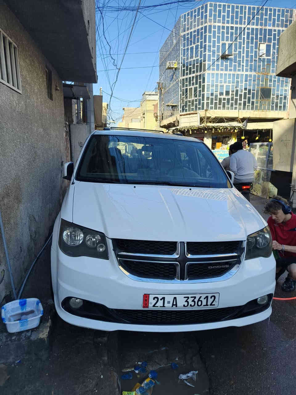 السلام عليكم ورحمة الله دوج كرفان موديل ٢٠١٧ فول GT  أجره رقم شمالي راعيها ببغداد كبل يحولك السياره جاهزه مكانها الحرية السعر ١٥٠ الرقم *********** واتساب موجود
