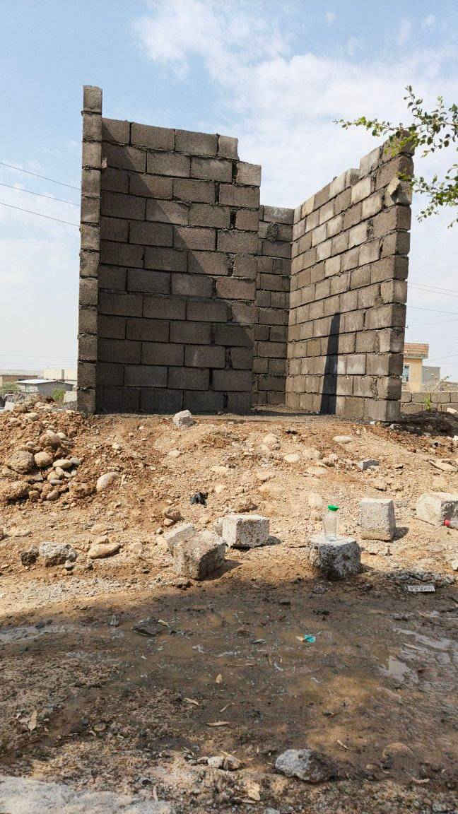 سلام عليكم متوفر كادر بناء نطلع علا بيوت تكعيبه سياج   الالف ب 130 الف

ا التصال عل رقم *********** ناحيه القياره

