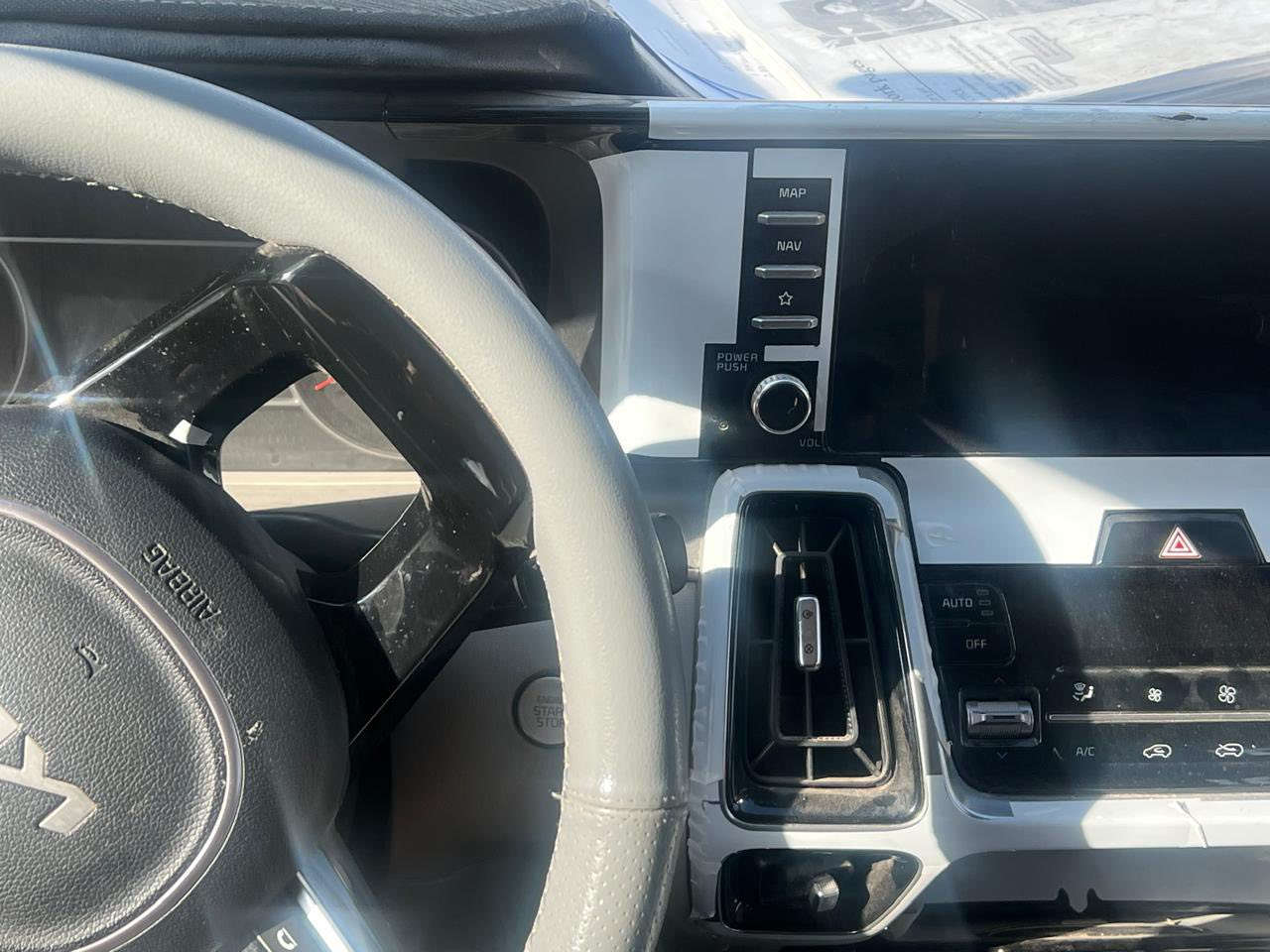 السلام عليكم 

ماشيه 88000 

سورنتو 2023

محرك 6 سلندر 

كير ماوس

حساسات

كراسي كهرباء 

جنطة كهرباء 

بصمة وتشغيل عن بعد

انارة ليزرية داخلية متغيرة الالوان 

اللايت عالي ناصي زنون 

لد نهاري ليزري امامي 

بك لايت ليزري LED

هندبريك دكمة 

اوتو هولد 

درايف مود

مانع انزلاق

مساعد منحدرات

شحن وايرليس بلوتوث 

تحكمات ستيرن فول 

حساسات امامي خلفي 

تبريد 3 قطع 

 

السعر 285 وبيها مجال بسيط

  

***********

مكانها بغداد
