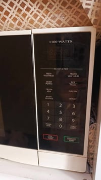 مايكرويف • نضيف جدا • للبيع