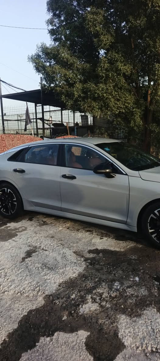 أربع وعشرين معوقين
