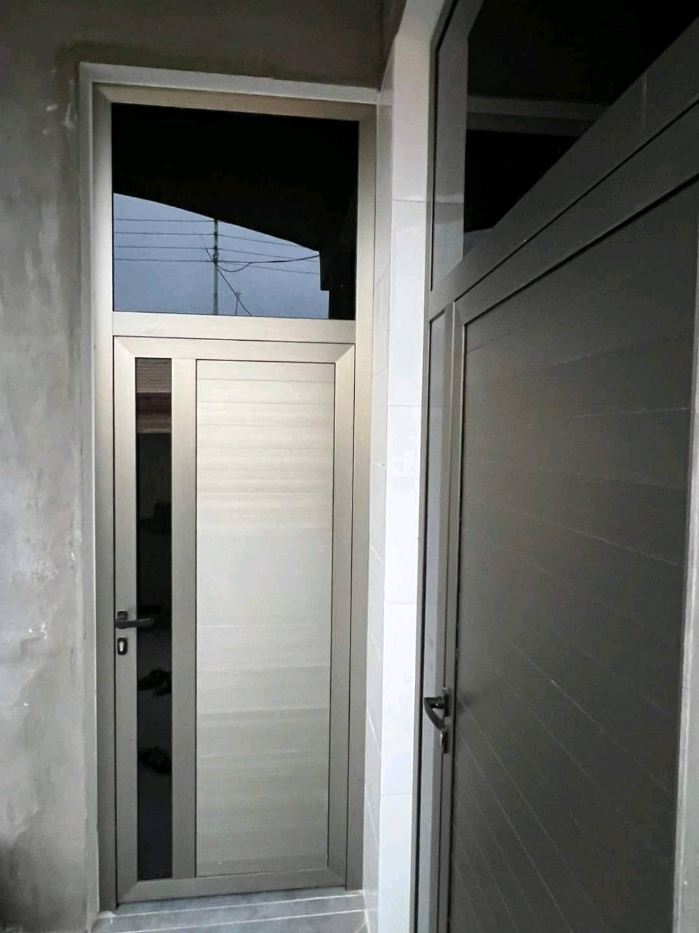 ALADL ALUMINUM 

عروض مميزة 
مفصلي سلايت ابواب شبابيك محجرات 
. 
للطلب واتساب ***********
وين موقعكم بالضبط بالعراق، وهل تشتغلون بكل المحافظات لو بس مناطق معينة؟: 
بغداد الكرخ 
شنو الأنواع المتوفرة عندكم بالتفصيل: ألمنيوم عادي، ثرمل، PVC، أبواب مفصلية، سلايد، وشبابيك محجرات؟: 
ابواب شبابيك محجرات  مفصلي سلايت تركي و صيني 
هل تسوّون تفصيل حسب المقاس والطلب، وإذا إي شنو الألوان والتصاميم المتاحة؟: 
تفصال حسب قياس المطلوب الوان متوفره اسود شمباني فيلي ابيض اي لون يطلب زبون متوفر 
هل السعر يشمل القياس والتركيب والتوصيل، لو يختلف حسب النوع والمقاس؟: 
نعم شامل نقل و التثبيت واذا اكو اضافات تنضاف على السعر 
عدكم ضمان على الشغل أو على العزل والملحقات، وكم مدته؟: 
نعم ضمان حقيقي و متوفر ما بعد التثبيت صيانه يعني متابعه مستمره حقيقه عملنه نضيف والقياسات بضبط وخبره اكثر من عشرة سنوات وما اجانه زبون يشكي من العمل بالعكس العمل يتوسع مع الزبون عن طريق الثقه والتزام بالمواعيد والعمل النضيف نكسب الزبائن 