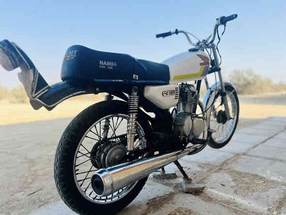 السلام عليكم نامه اوراق اصولي شاصي  14 تعمير 24 نضيفه ماناقصه شي سعر600 بيه مجال قليل *********** مكاني ع طريق بطحاء يم بوابه جديده
