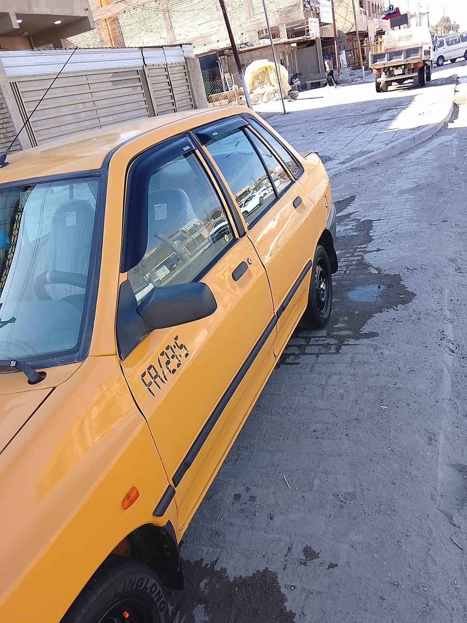 سلام عليكم ورحمه الله وبركاته سايبه للبيع موديل 12 رقم بغداد مصفره هيهة وغرامات  مكينه كير شواصي مكفولات كهربائيات كلها شغاله دوشمه جديده صدر جديد تخم تاير جديد للتبريد ثلج تدفهة شغاله سياره خير من الله تجي وشوف بعينك مآل جناي جديده السياره فدوه لعيونك بس الشراي يتصل السعر 29 المكان بغداد المعالف تقاطع الربيعي التصال *********** اتصال
