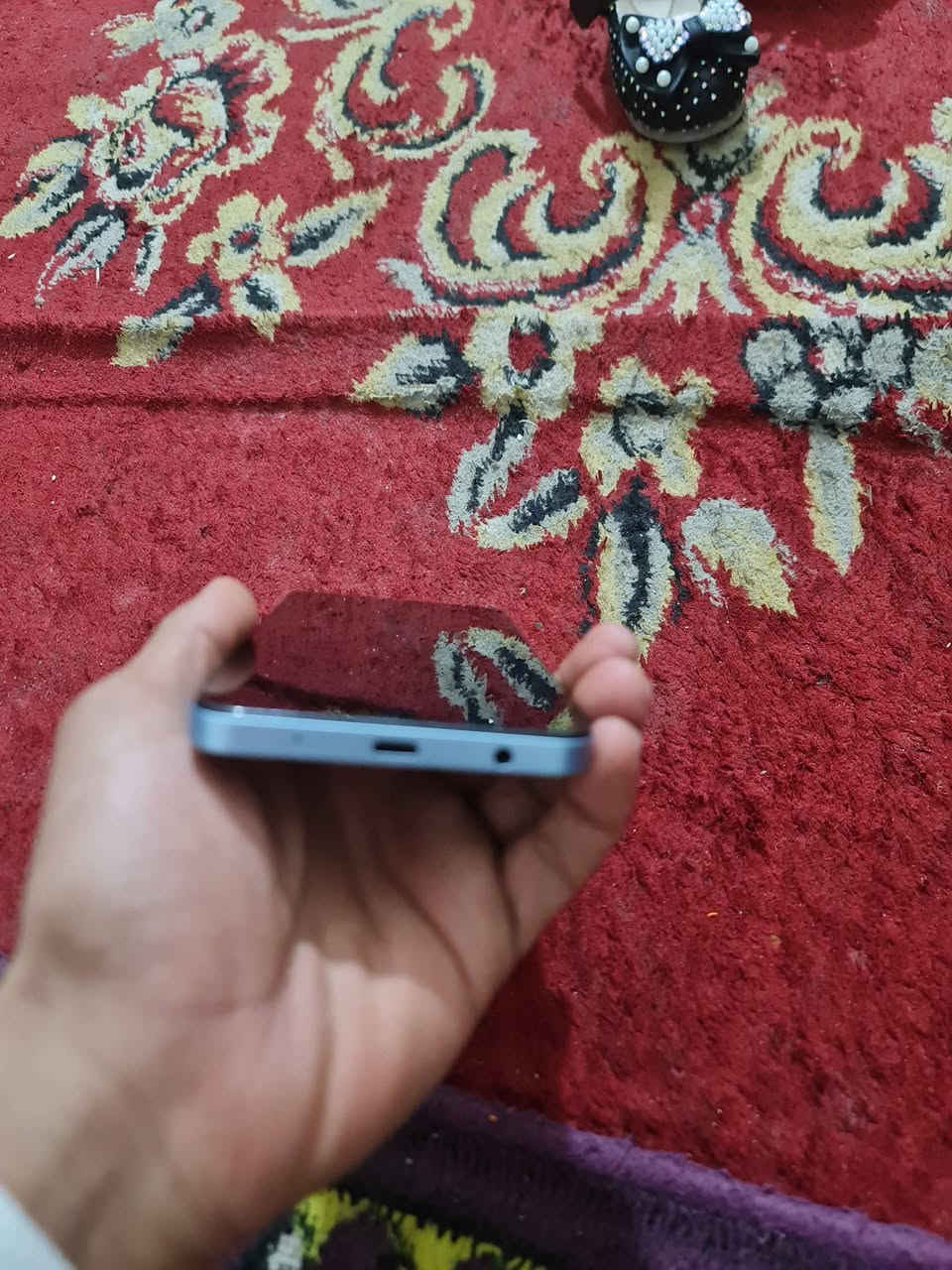 سلام عليكم جهاز للبيع ريدمي خمسة الجهاز بعده بل كرتون جديد حيل ذاكرته 128السعر 200رقم الهاتف ***********واتساب اتصال
