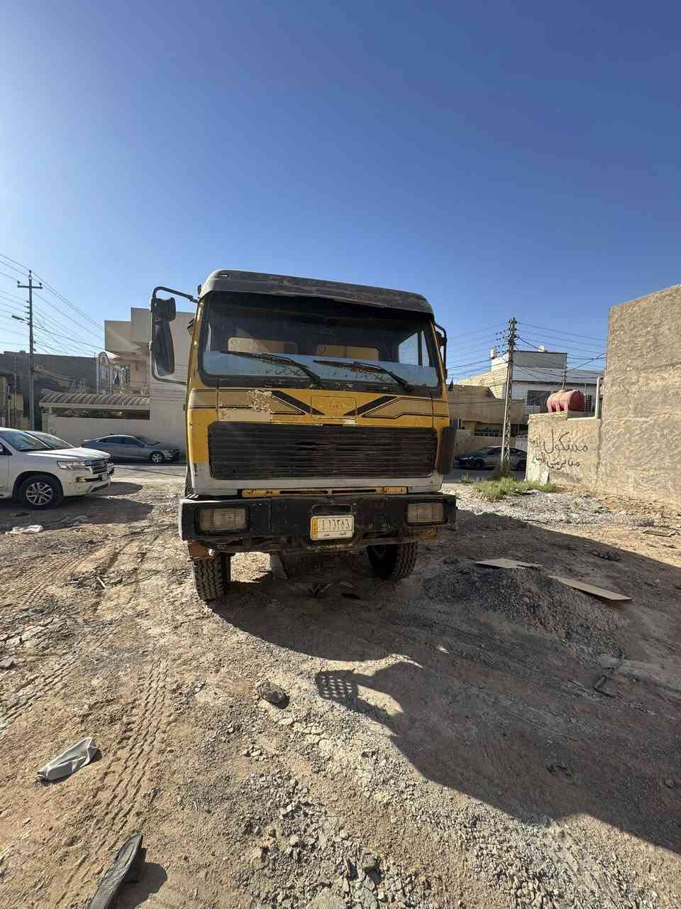 البي مارسدس
مديل 1981
مكينه 10 بستم 
كير 190
جي أف 
بدي سوري مايلر
اكتاف خفيفه
تخم تاير جديد 
شاصي مكفول 
رقم نجف بأسمي 
السعر  300$
***********
