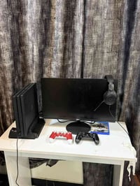 بلي4 برو ( برووو ) مو سلم مساحة الجهاز 1 تيره ( 1000 كيكه ) الجهاز ويا...