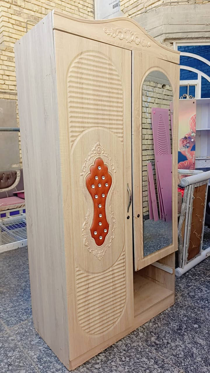 كناتير ابو طلاكتين عدد 2سعر جوزي 85قفل عوزه بس جراره شغلته كلس سهله
والثاني سعره 70قفل نهايته بس شراي يخابر ونضافه واضحه وبيع مباشر ماانتضر احد  ***********
