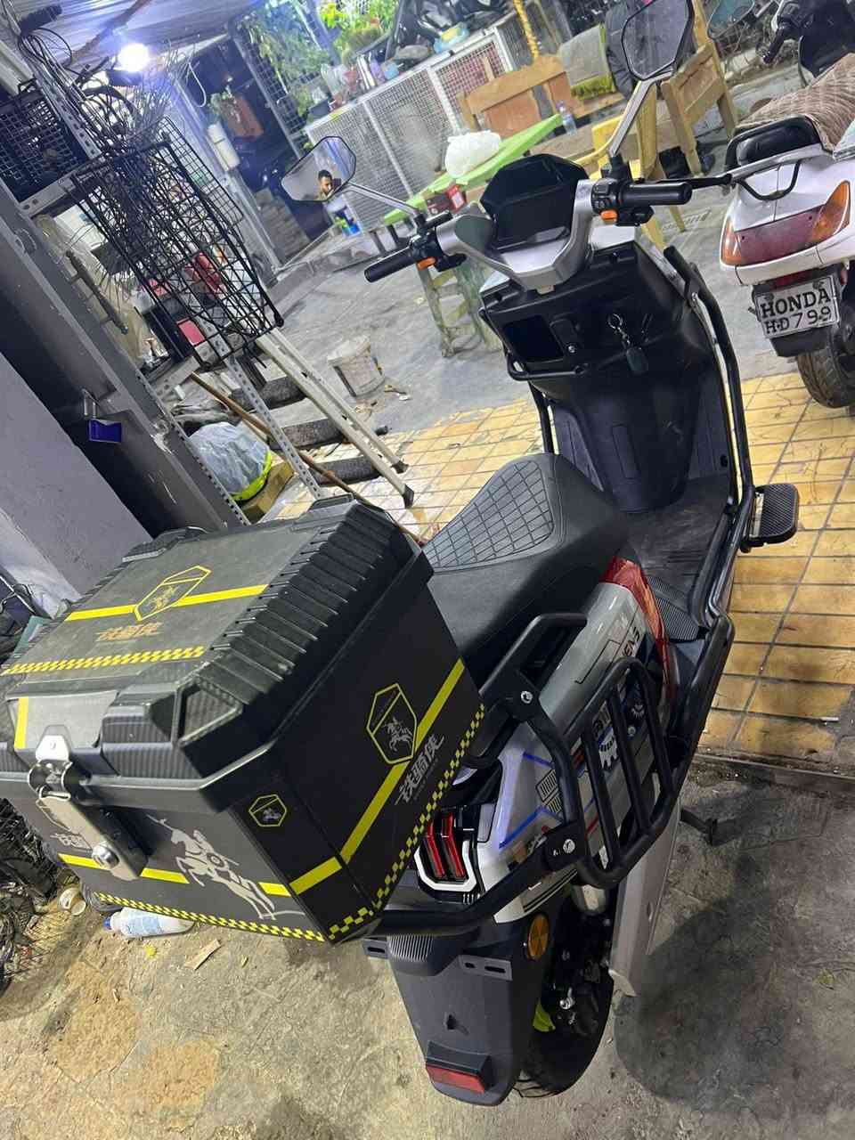 دراجه شحن🔋⚡ 6بطاريات تمشي 90 المراجع صار 14 يوم من مشتريها كلش جديده مكاني بغداد القاهره اريدها ب750 رقمي ***********
