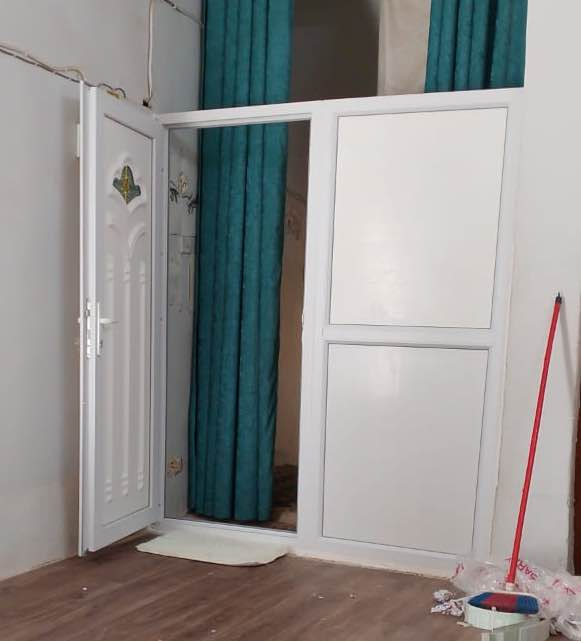 عندي غراض للبيع 
-قاطع BVC  الطول مترتين و العرض  متر و80 تقريبا سويته ب250 اريده ب150.
- ميز تلفزيون طوله متر ونص و عرضه 30 اخذته 50 اريده 25.
*هذا اخر سعر الهن مابيهن مجال .
*مكاني حي المعلمين النجف قرب مستشفى الامام علي(ع). Singapore


**إذا كنت صاحب هذا الإعلان وتريد حذفه لأي سبب، رجاءا أرسل رسالة إلى الدعم الفني**