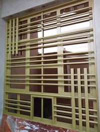 تركيب كافة انواع الزجاج... المشجر الأبيض والديكور والعاكس بانسب الأسعا...