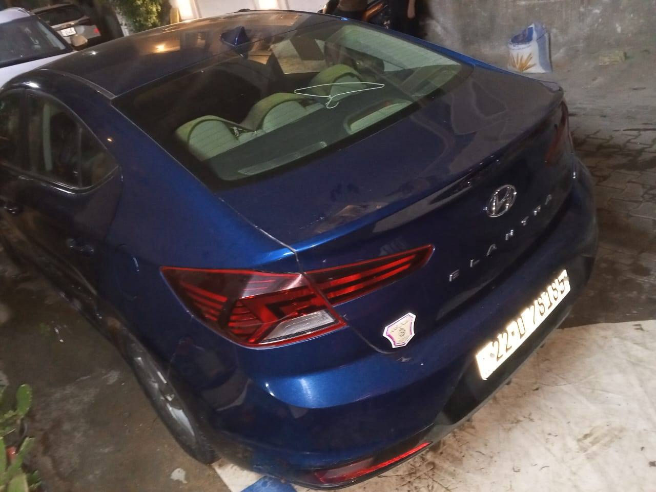 سلام عليكم النتره ٢٠٢٠امريكي سياره نضيفه بسمي قطعتين تبديل بدون ضرر حادث امريكه جاملغ امامي السعر ١٢٨ وبيه مجال ماشيه ٥٧الف ومن الله توفيق رقم الهاتف ***********
