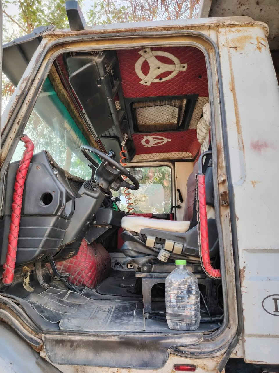 سكانيه للبيع موديل 90 سنويه منتهيه صار 3اشهر شرط تحويل  وكاله ما اسوي 
شاصي مكفول مكينه وگير خير من الله مكاني بغداد النهروان تخم تاير دواخل كلها 13 باتريات جدد تخم تاير 
گبل للشارع 
لمزيد من المعلومات تصل ***********
