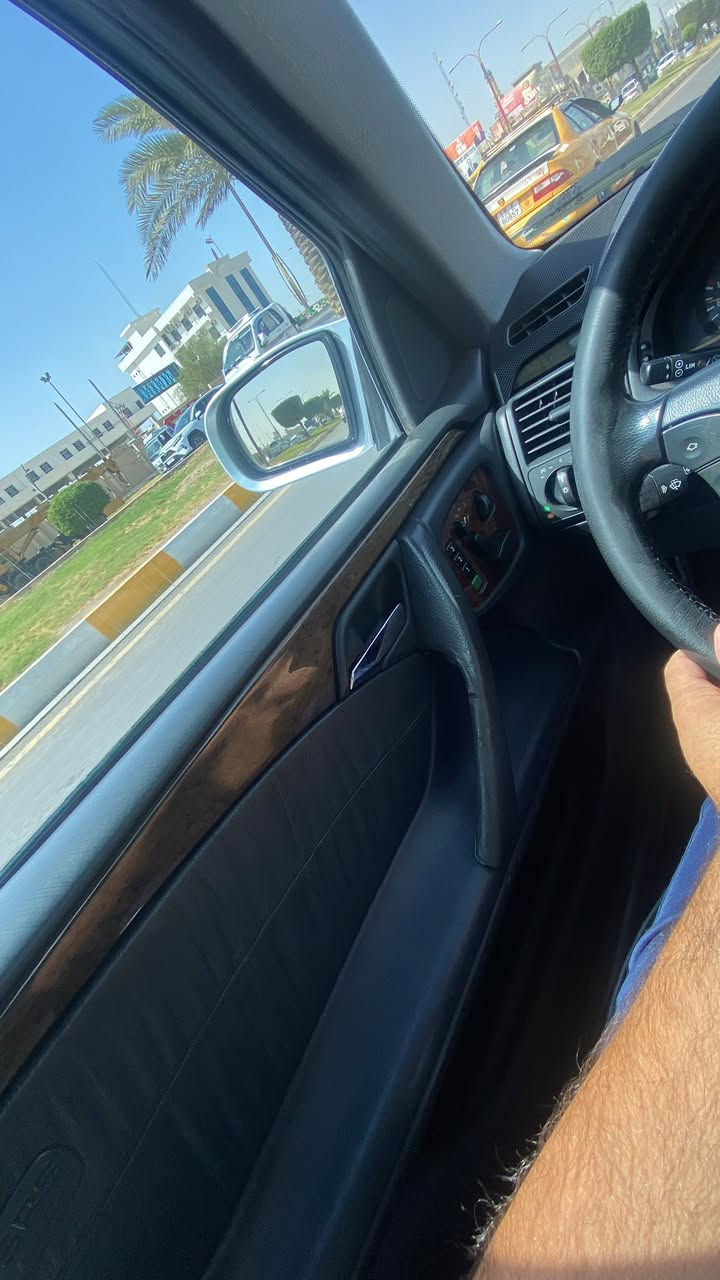 رقم الهاتف :*********** واتس اب 

#رقم السيارة :اربيل    

#مكان السيارة بغداد واربيل 
-------------------------------------
السلام عليكم 
للبيع او  مراوس 
مرسيدس ام عيون  موديل 2000 اصل  وارد الماني  صبغ عام  سيارة جاهزة بدون نواقص  
تفاصيل👇🏻
1_ بصمة ⁦🗝
2_محرك6V✈️⁦⁩+كير تبترونيك مكفولات ⁦
3_تبريد شغال❄️ قطعتين⁦
4_كروز سرعة🔒 
6_مراية داخلية+جانبة عاكسة 🔍
7_تحكم ستيرن ⚔️
8_ كشنات كهرباء ⚡️
9_تجاوي خلفية قلابة ✨
10-بردة خلفية  💡
11-شاشة اعطال🖥
12-كشنات خزن   🖤
13-انارة ترحيب 🔦
14_ جام ازرق 💙
15-دبل ايرباك 
16-ويلكب 18 AMG تو سايز  +تخم تاير جديد
17-اشاير بلمري💡
18-صدر امامي خلفي جديد ⚔️⁦
19-مري شفط
20-جلد ⚔️
22_لايت زنون بلادي
