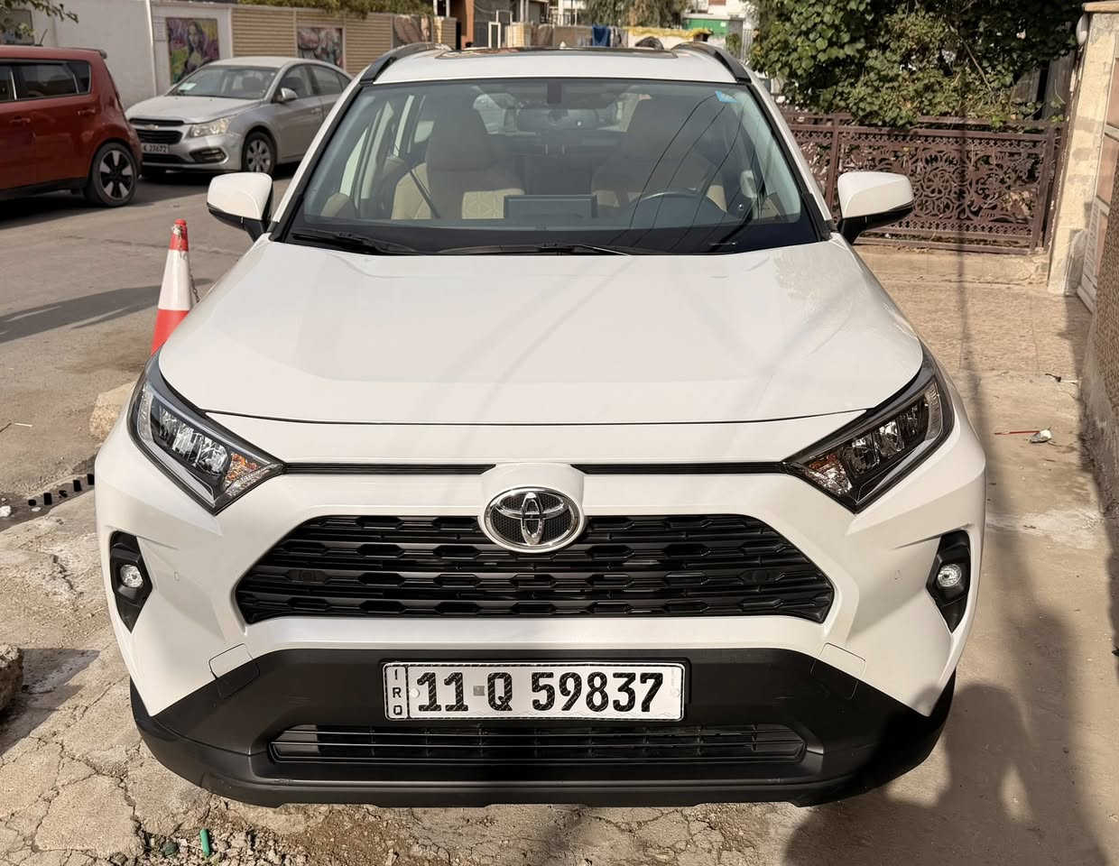 السلام عليكم راف فور ٢٠٢٤ ساز على ايدي من شركه مآخذها بانزين فقط سياره جديده لوك مكفول كفاله عامه من كلشي ماشيه ١٧ الف فقط رقم بغداد دولي جديد بسمي تحويل ثاني يوم فووول مواصفات بصمه فتحه شاشه مواصفات راف فور معروفه مكانها بغداد عارضها ب ٣١٢ وبيها مجال للاستفسار 
***********
