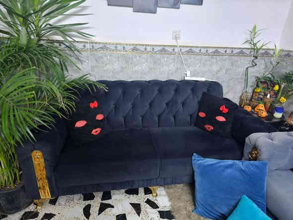 السلام عليكم  تخم للبيع 
موضح بل صورة وفيديو
بعدة جديد  السعر ٤٠٠ وبي مجال بسيط 
الامين الثانية  الرئاسة مجمع ال ٤٠٠ 
الرقم ‏‪‏‪***********‬‏
