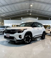 كيا سيلتوس 2025 ماشية 4000 خليجي وكالة N.M فول كامل الواصفات 1/1 السعر...