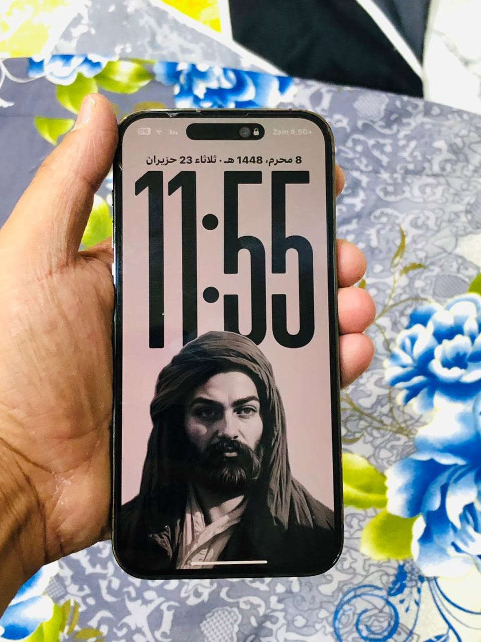 14 برو ماكس 256 بطاريته مستبدله اصليه من ابل 
التلفون دبل خط يعني شريحتين 
سعره 740 وبي مجال 
بغداد السيديه 
***********
