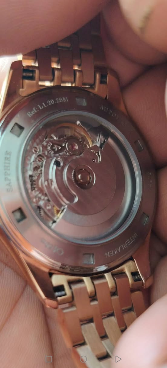 ساعه لوبيني من انتاج شركه سيجول التايوانيه اوتوماتك مجهزه بحركه eta 2824 مستخدم شهر قطر ٤٠ لون كولد روز جدا راقيه زجاز زفير السعر ٢٢٥الف بغداد *********** توصيل لايوجد
