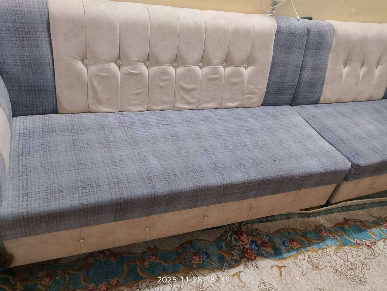 سلام وعليكم عندي هاي القنفه للبيع للاستفسار ***********
