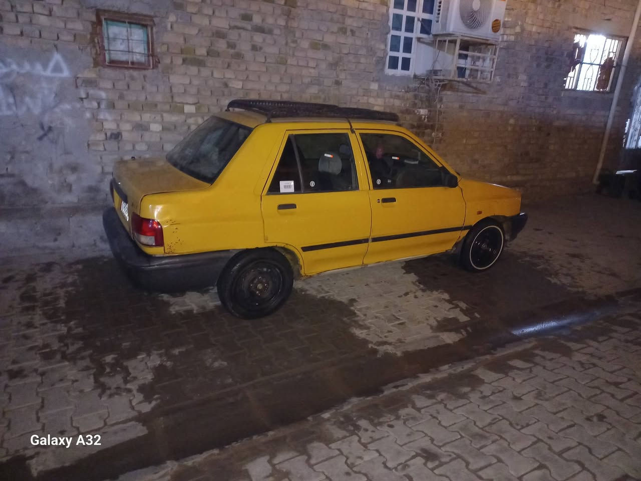 السلام عليكم عندي سياره سايبه موديل 15 مكاني بغداد سياره موديل 15 رقم بغداد سياره حلوه السعر 26 ورقه وبيها مجال شي بسيط سياره معلقه ولف بس طافيه*********** وش الله يخابرني سياره بس طافيه
