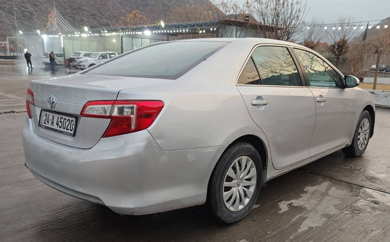 سلام عليكم
بيع فقط
كامري امريكي
 LE
 موديل 2012
  ماشي 289 الف حقيقي سياره بلا صبغ فقط بي تكحيل كير شرط  محرك مبدل جديد مامفتوح رقم سنويه جديد شرط التحويل السعر 123 بي مجال قليل مكان السياره دهوك رقم موبايل *********** وتساب دهوك, العراق
