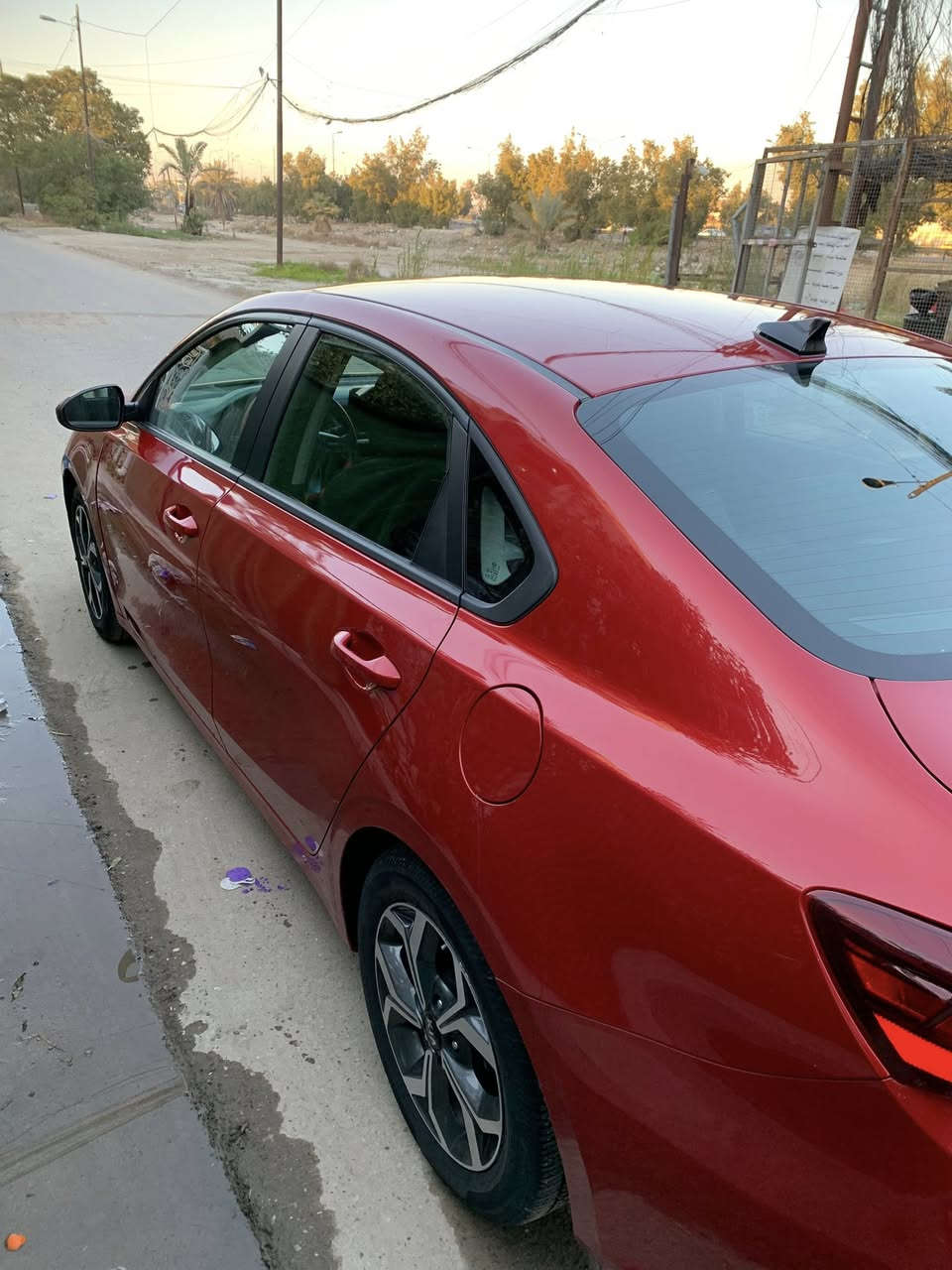 سلام عليكم
كيافورتي 21 هزه وسنويه جديده حادث سطحي جاملغ وشويه من بنيد وشبر من الباب تخم تاير جديد مكينه كير كفاله تحديد مسار وهواي بيهه موصفات معروفه 
٣ انضمه قياده ماشيه 74 سياره مال بيت قليل ستخدام 
بسمي عنوان حي الجوادين مال شغله 
***********
