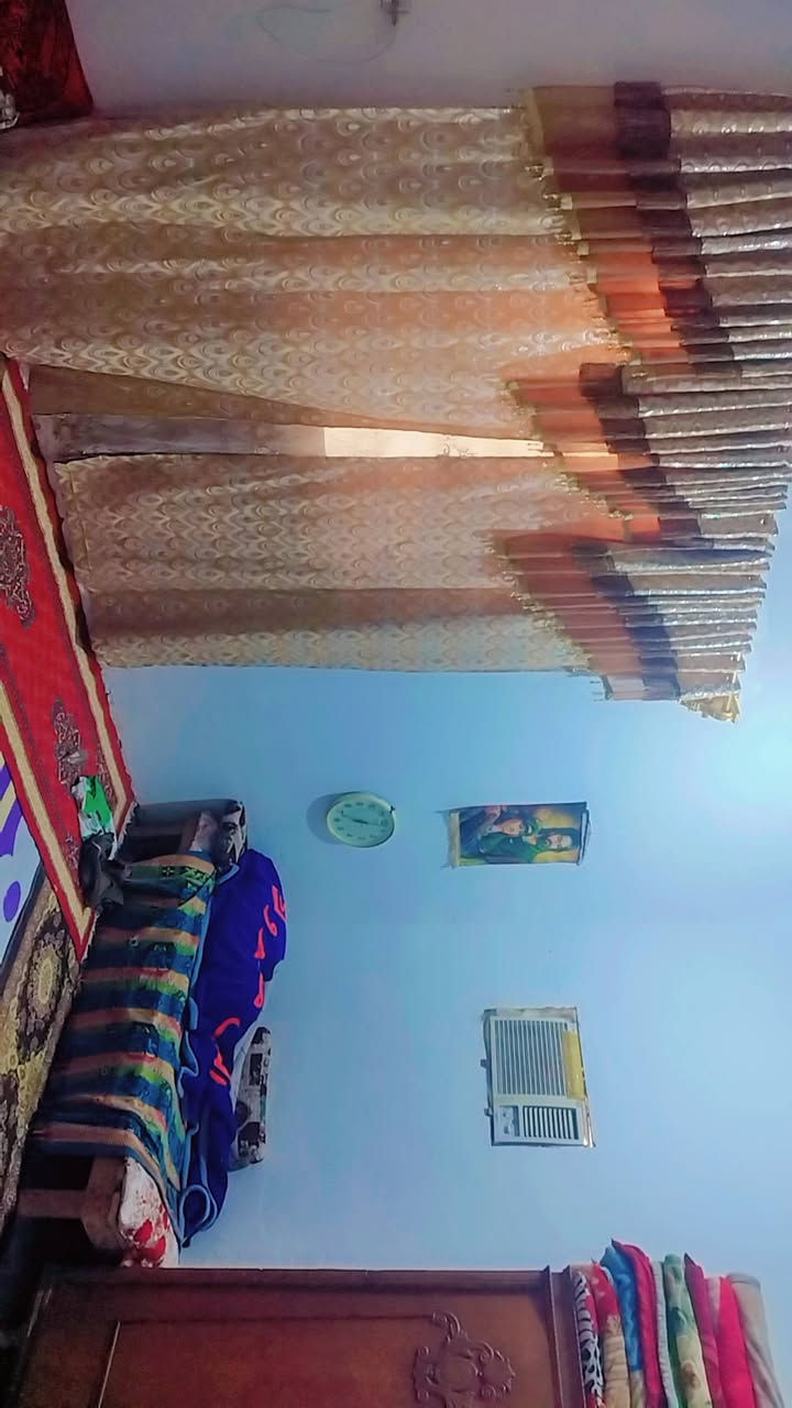 بيت زراعي في الشموع  نزلت المرحوم المهندس حيدر فارس  بيت جبير طابقين الأول أربع غرف كبيره صاله ديوانيه عشره م صحيات خارجيه   طابق الثاني ثلاث غرف ومجمع صحيات  المساحه الكليه 570 متر مع حديقه خلف البيت للاستفسار ***********
