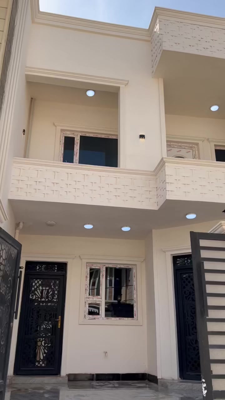 الاعلان رقم 186
____________________________
📍 دار للبيع تـكـريـت _ حي الشهٰــداء
🗺️قـرب مـدرسة ثـانوية المـستنصرية
_______________________________
📐 مساحة الـدار  🏛️ 
📏146 متــر ( 7.4 >< 20)
____________________________
تـفاصـيل الدار _ خـارطة جبيرة تكون صالةواسعـة
• 4 غـرف نـوم
• مطبـخ  
• واجهة ملـكي 
• ابواب خارجيـة المنيوم للون اسود
•شبابيك ابواب داخلية تركي
• سحب مغربي ملكي 
• استقبـال وصالة وسطية جبيره وصاله طابق ثاني
• صحـيات معزولة عـدد 3
• سطح شتايگـر 
• مغاسل تعليگ

📞  الاستفسار الاتصال علـى الارقام
***********
***********
نسـتقبل كافة الـعروض فٰي تكـريت 
السـكنية تـجارية بيع ايجار استثمار 
 @إشارة
 #الكل
