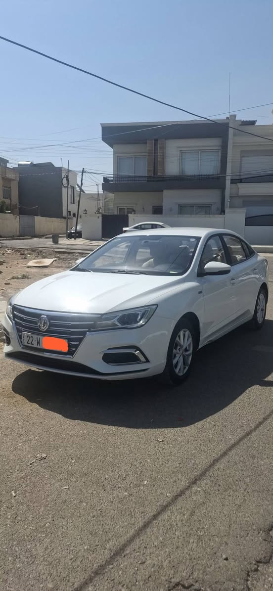 MG 5 standard plus 🌟🌟
2025 🚘🚘🚘
ماوەی ڕۆیشتن :   16 هەزار 
سەیارەکە تەنها کەمێک  pdr ی هەیە لەگەل قۆپێک لەدۆسەی لای سایەق چەند دەنکە تەزرەکی کەمی هەیە
نرخ خوار هەموو بازار 
104  💵$💵$💣💣
📍📍شوێن :: هەولێر
📲📲*********** أربيل, العراق
